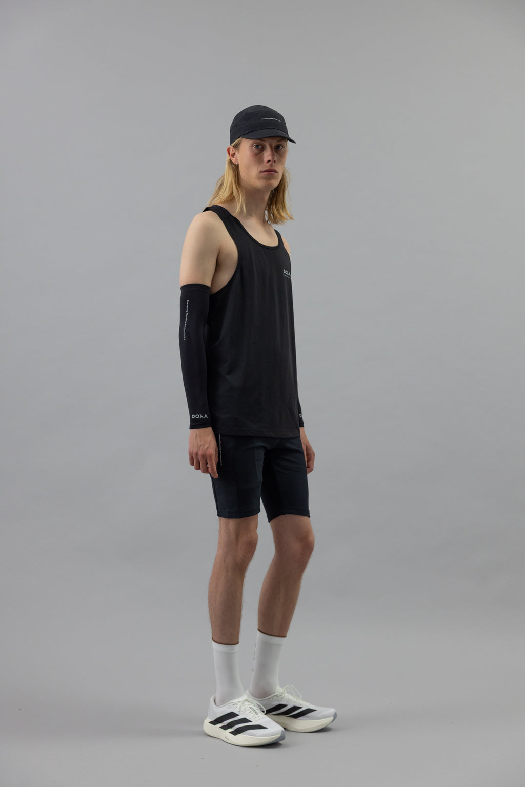 DOXA RUN ApS MENS RERUN SINGLET Singlet Black 02