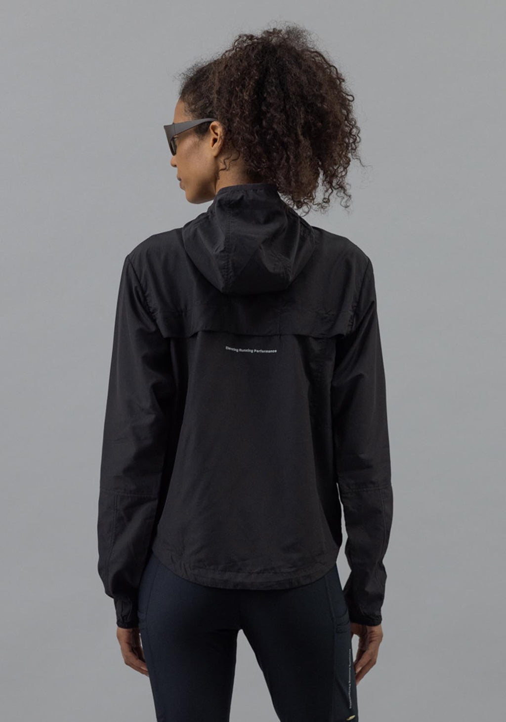 DOXA RUN ApS WNS RERUN MIST HOOD JACKET Jacket Black 02