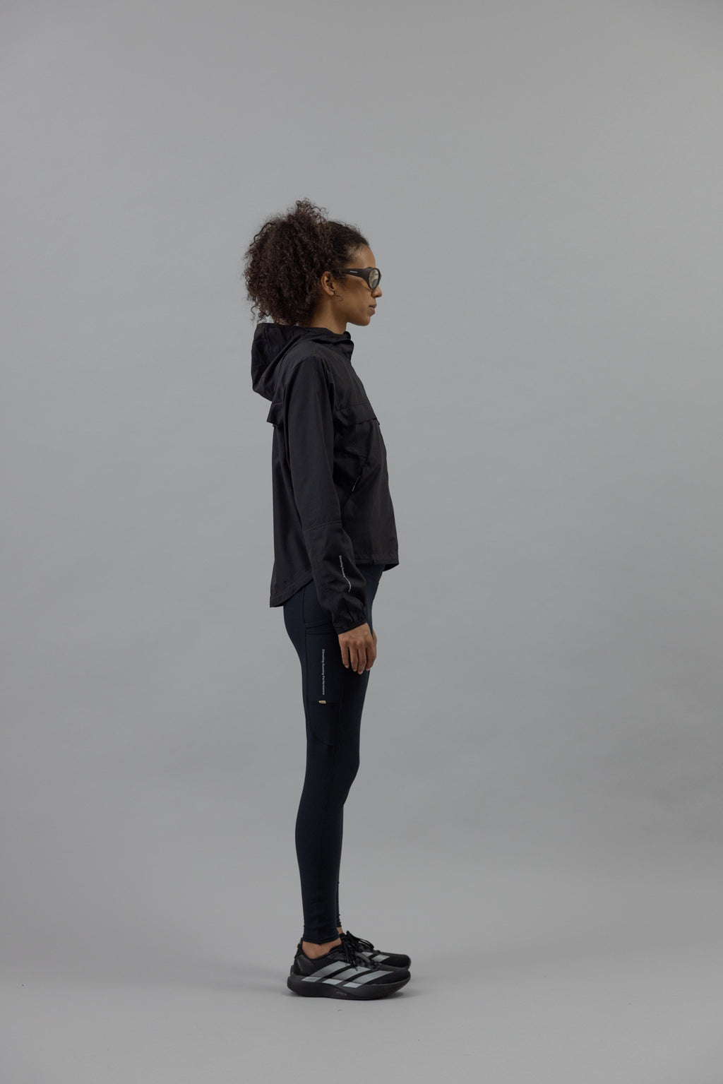 DOXA RUN ApS WNS RERUN MIST HOOD JACKET Jacket Black 02