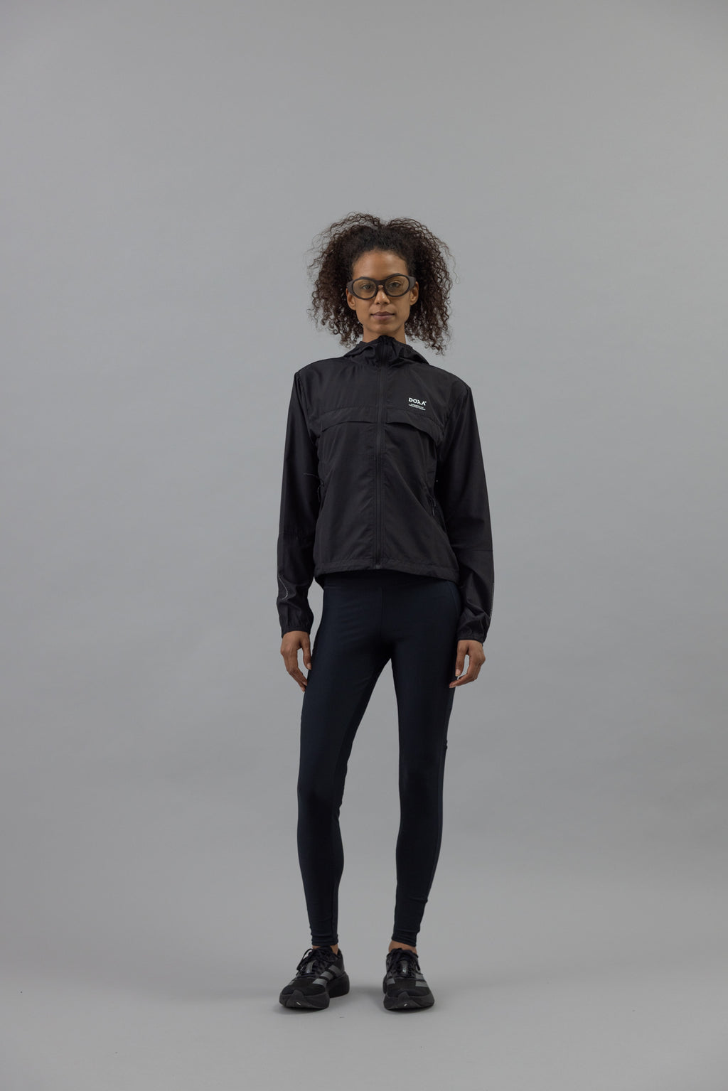 DOXA RUN ApS WOMENS RERUN HOOD JACKET Jacket Black 02